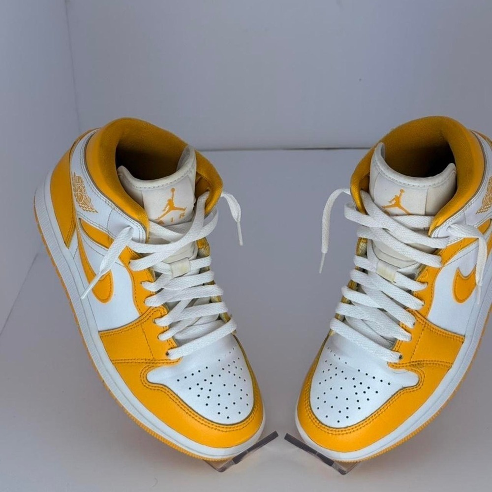 University Gold Air Jordan 1 Mid White Yellow